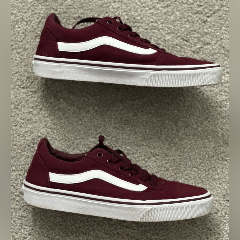 VANS SNEAKERS  BURGUNDY SIZE 7.5
